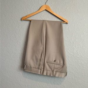 Roundtree & Yorke Travel Smart Men’s Khakis Pants